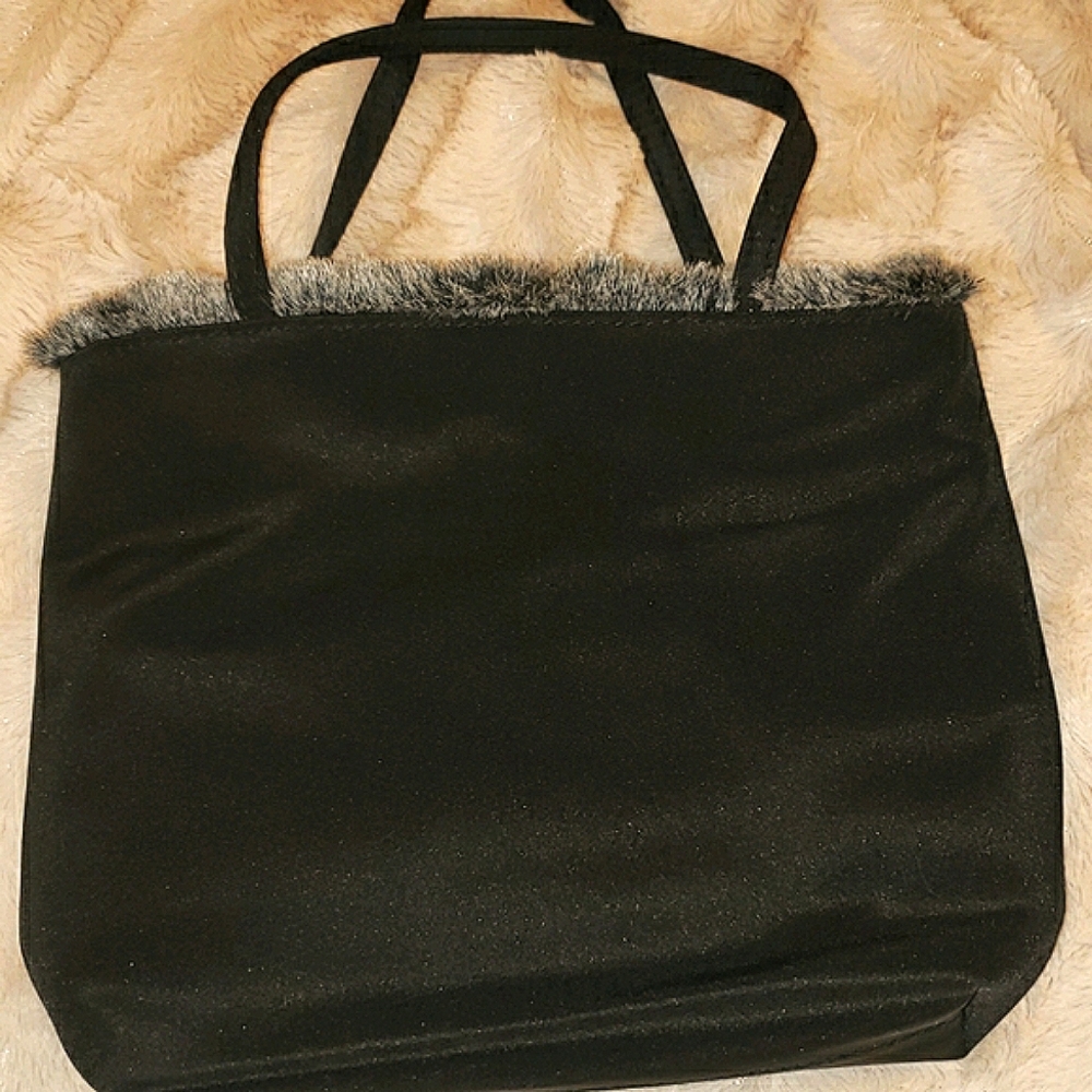 ☃️ Seventh Avenue Black Small Handbag With Faux Fur Accent